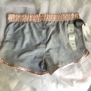 Free shorts w/ purchase but need to let me know❗️